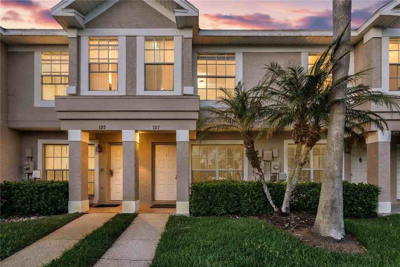 727 Kensington Lake Cir