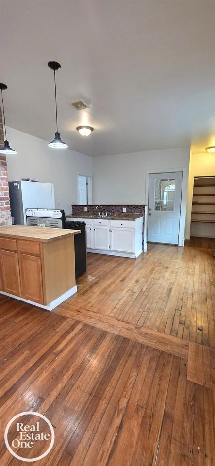 3014 Caniff St - Photo 7 of 10