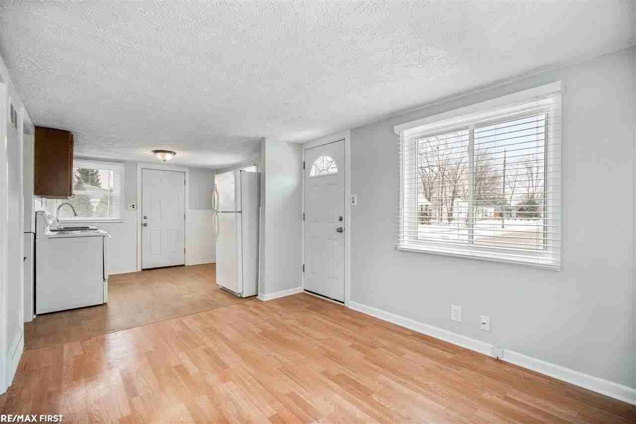 8404 Garbor - Photo 5 of 21