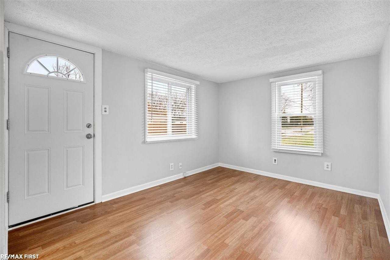 8404 Garbor - Photo 6 of 21