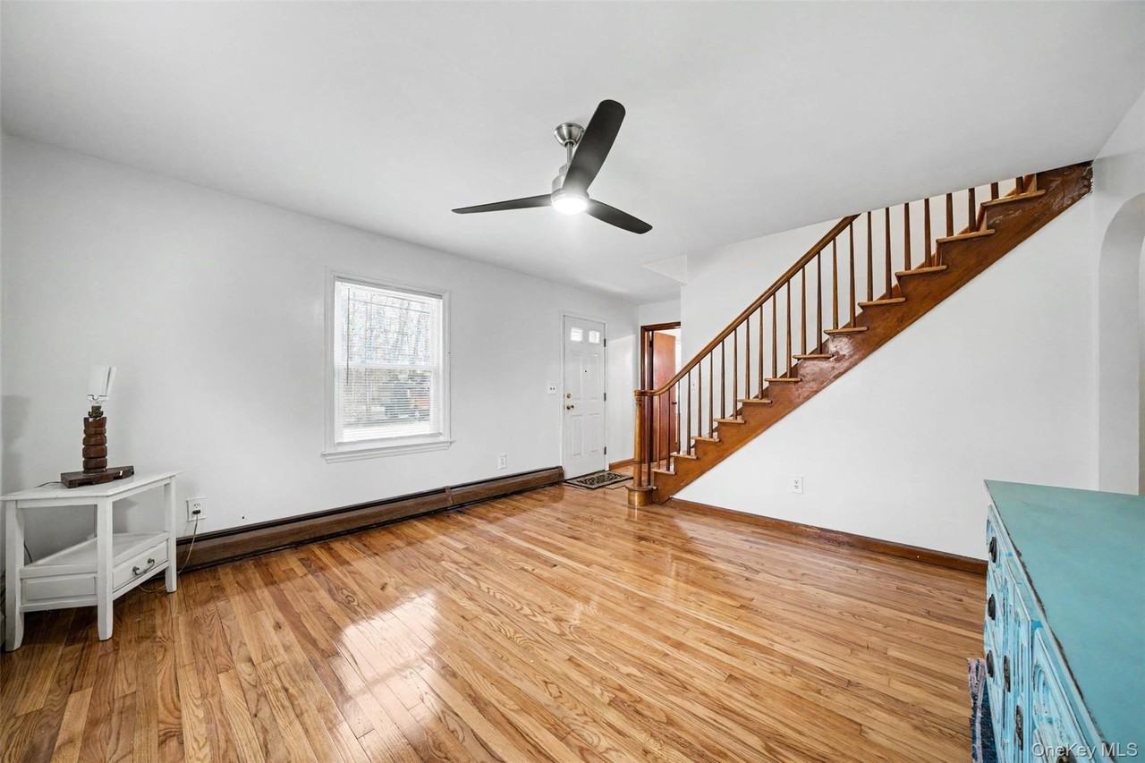 15 Forge Hill Rd - Photo 5 of 21