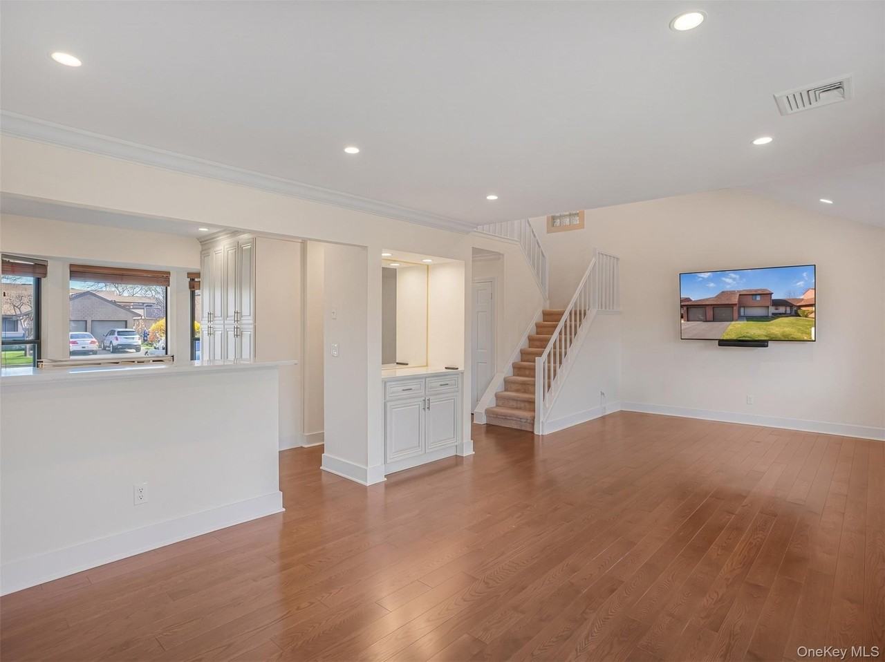 85 Rhett Ct - Photo 3 of 20