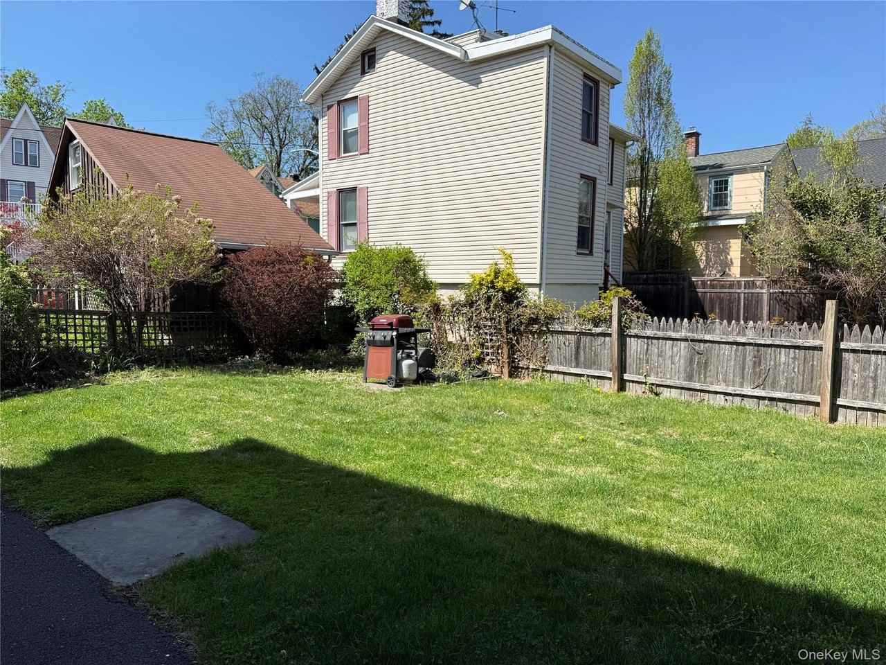 54 4th Ave #1 - Photo 5 of 5
