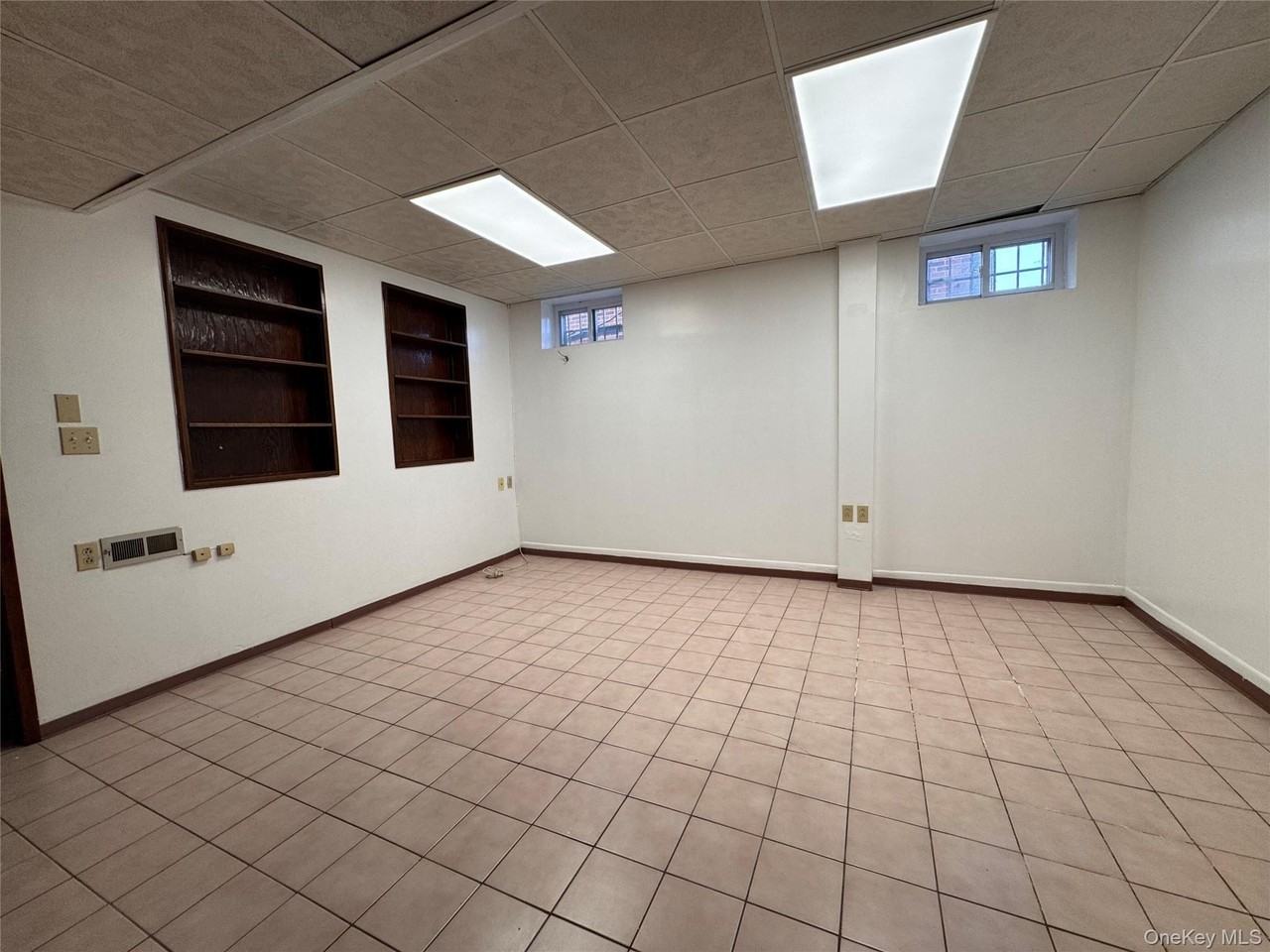 14749 28th Ave - Photo 5 of 15