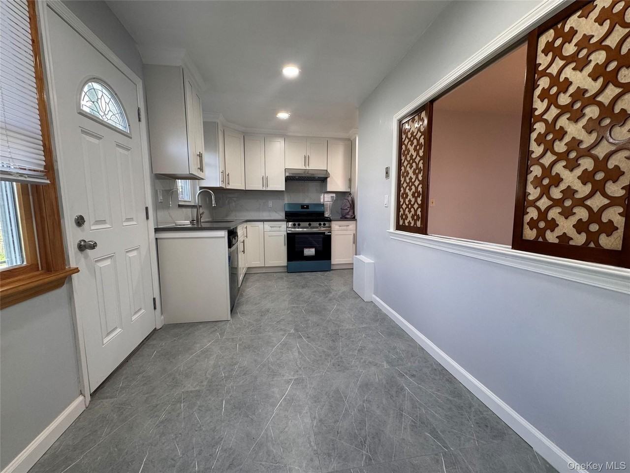 14749 28th Ave - Photo 2 of 22