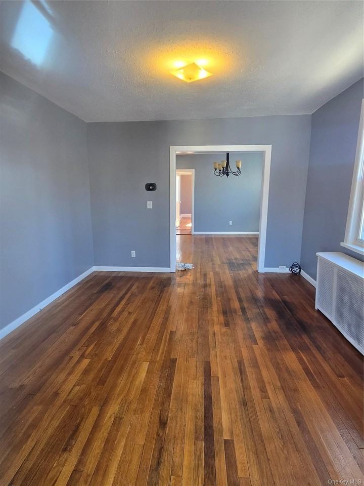 4253 157th St #2ndFL - Photo 4 of 16