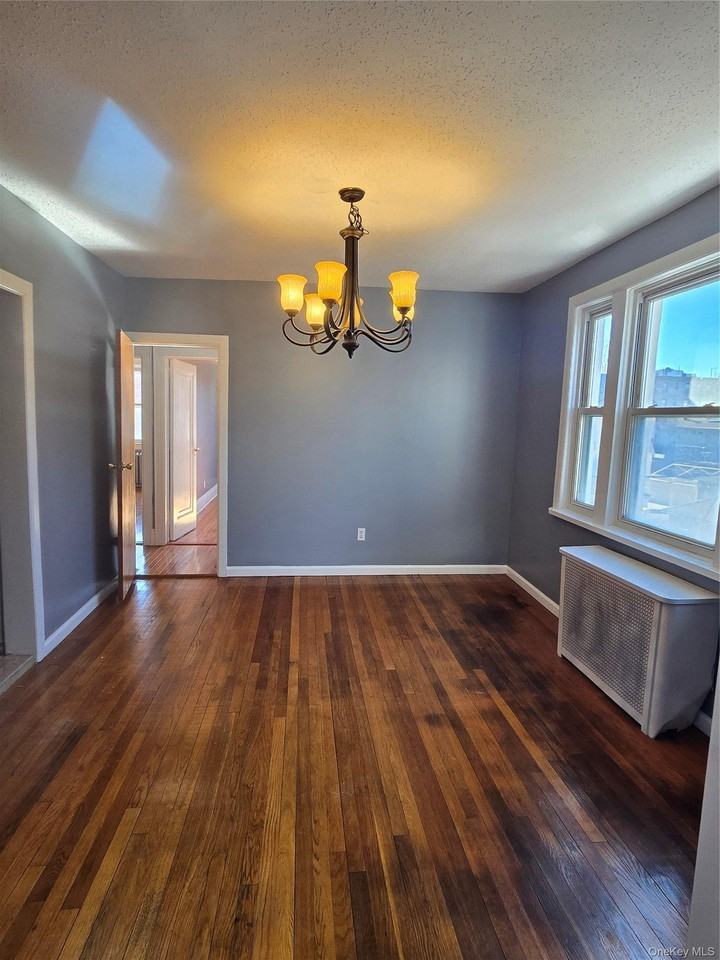 4253 157th St #2ndFL - Photo 6 of 16