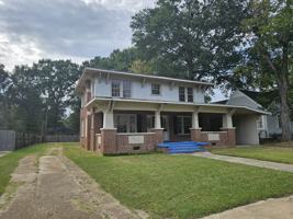featured image of 917 Pecan Blvd #1