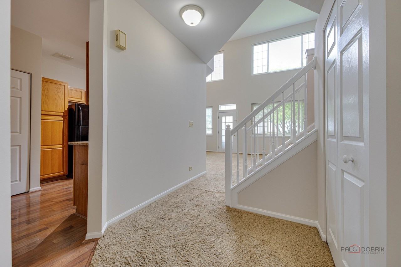 45 S Oakhurst Dr - Photo 4 of 26