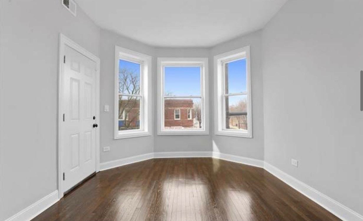 957 N Central Park Ave #2 - Photo 2 of 8