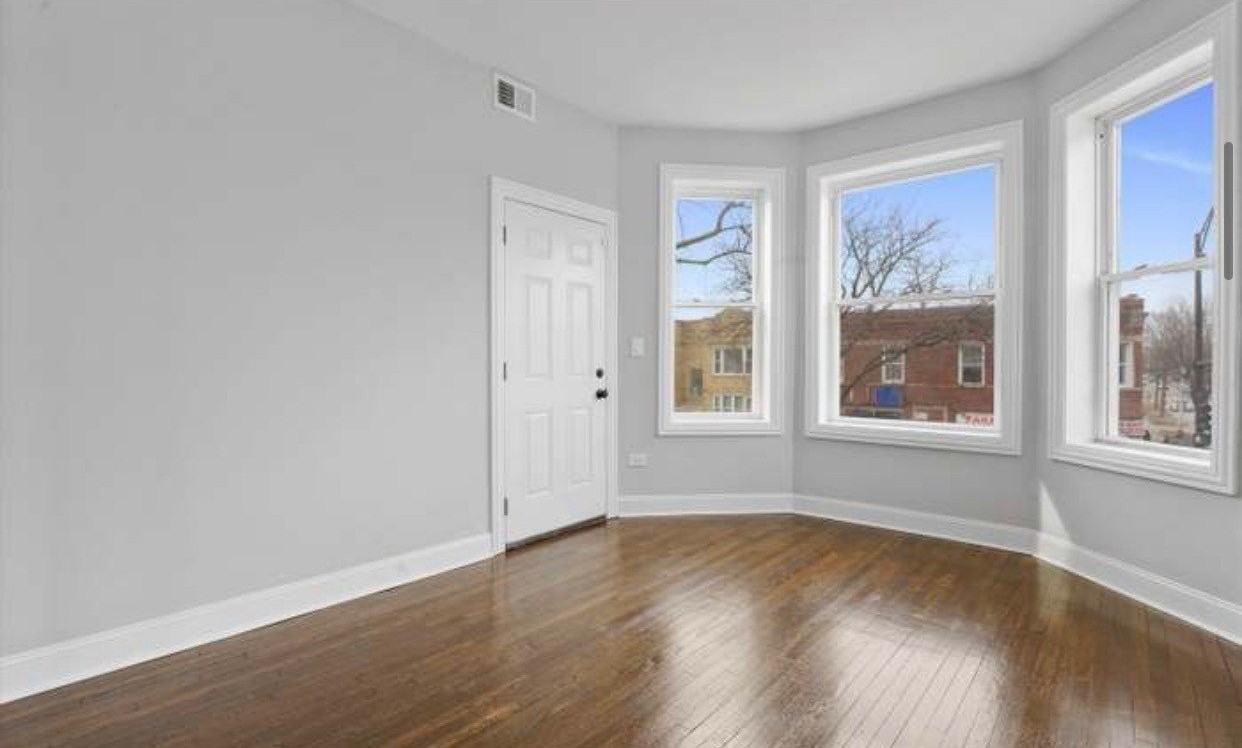 957 N Central Park Ave #2 - Photo 3 of 8