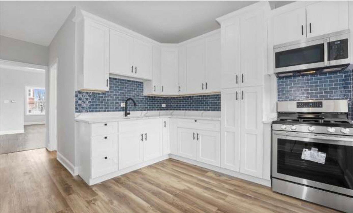 957 N Central Park Ave #2 - Photo 7 of 8