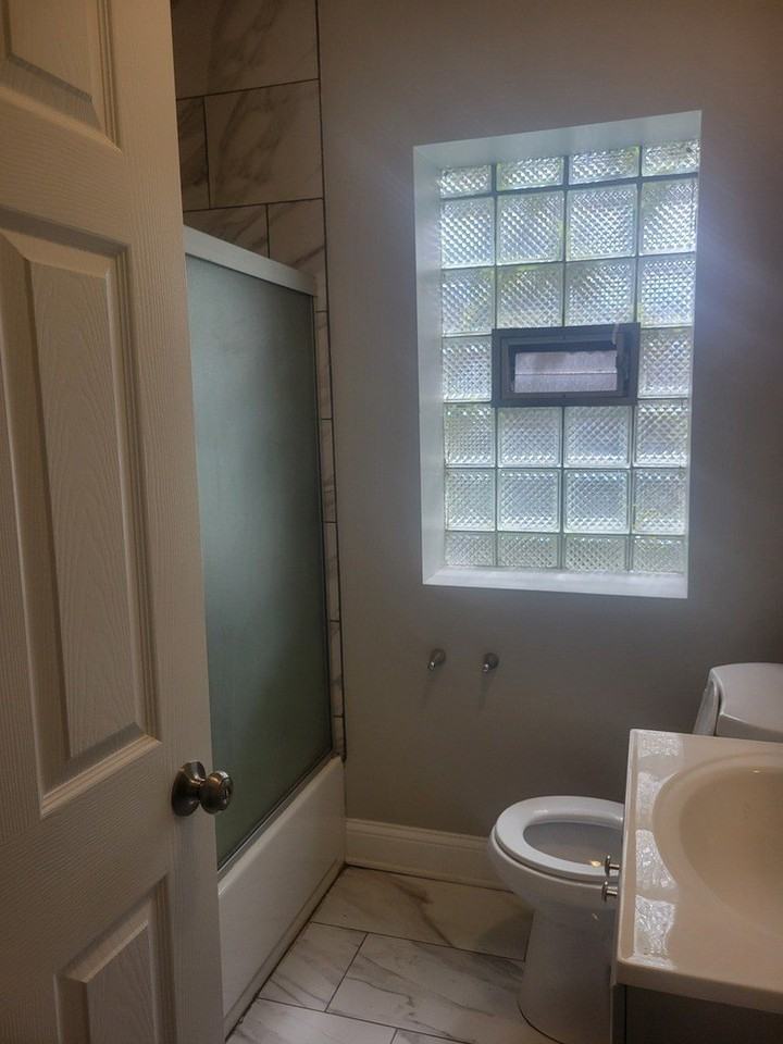 7918 S Essex Ave #1 - Photo 7 of 10