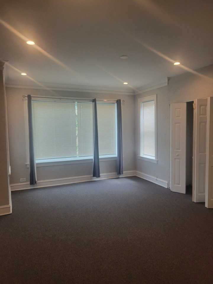 7918 S Essex Ave #3 - Photo 2 of 8