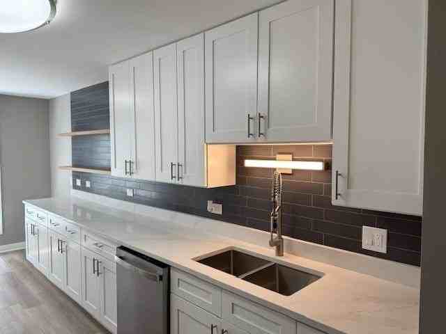 1910 Chestnut Ave #C404 - Photo 5 of 11