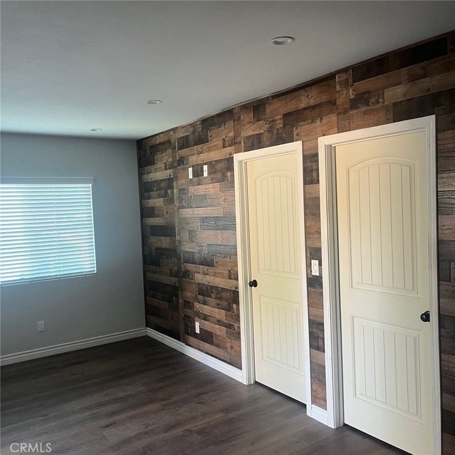 7239 Sterling Ave - Photo 2 of 12