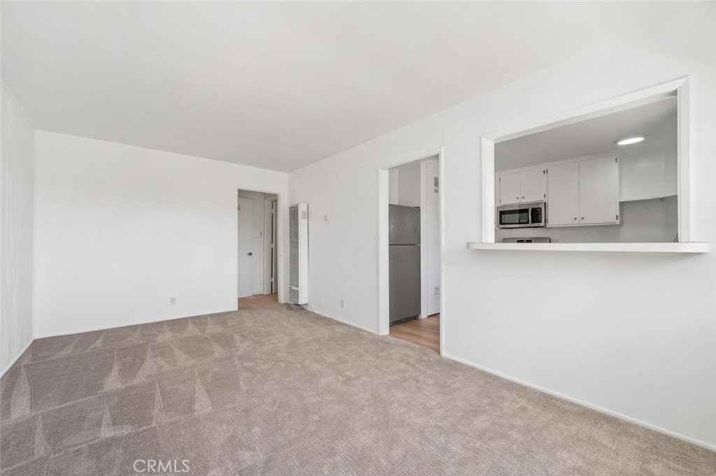 350 Y Pl #D - Photo 2 of 24