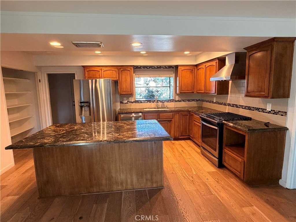 13381 Epping Way - Photo 5 of 23