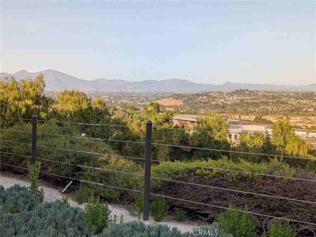 86 Meridian Dr - Photo 2 of 26