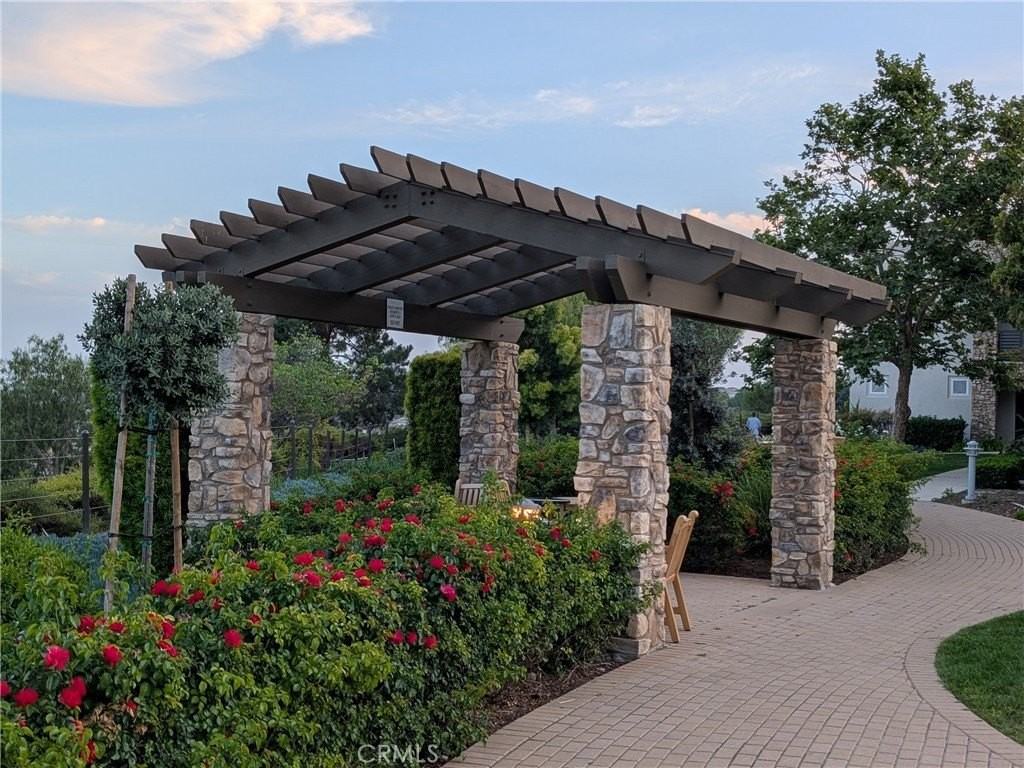 86 Meridian Dr - Photo 4 of 26