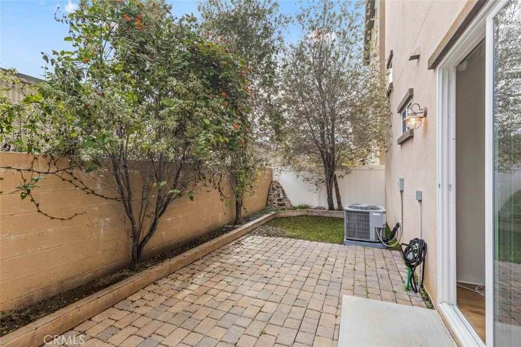 20264 Estuary Ln - Photo 6 of 27