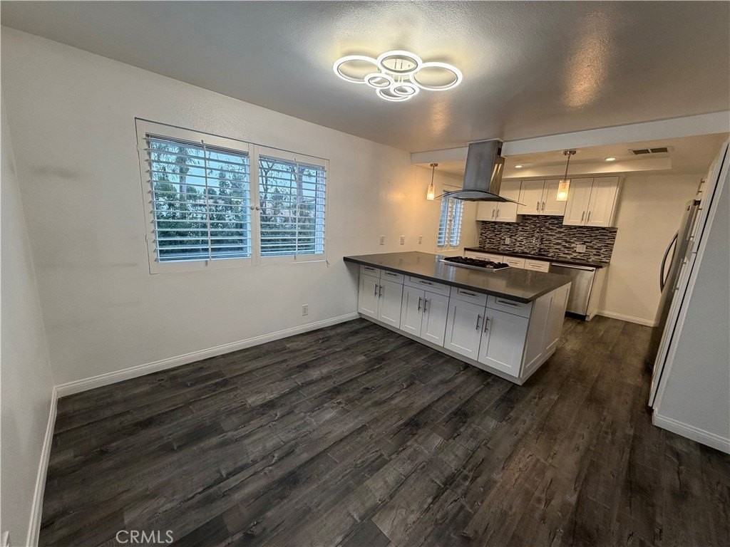 18333 Hatteras St #62 - Photo 4 of 21