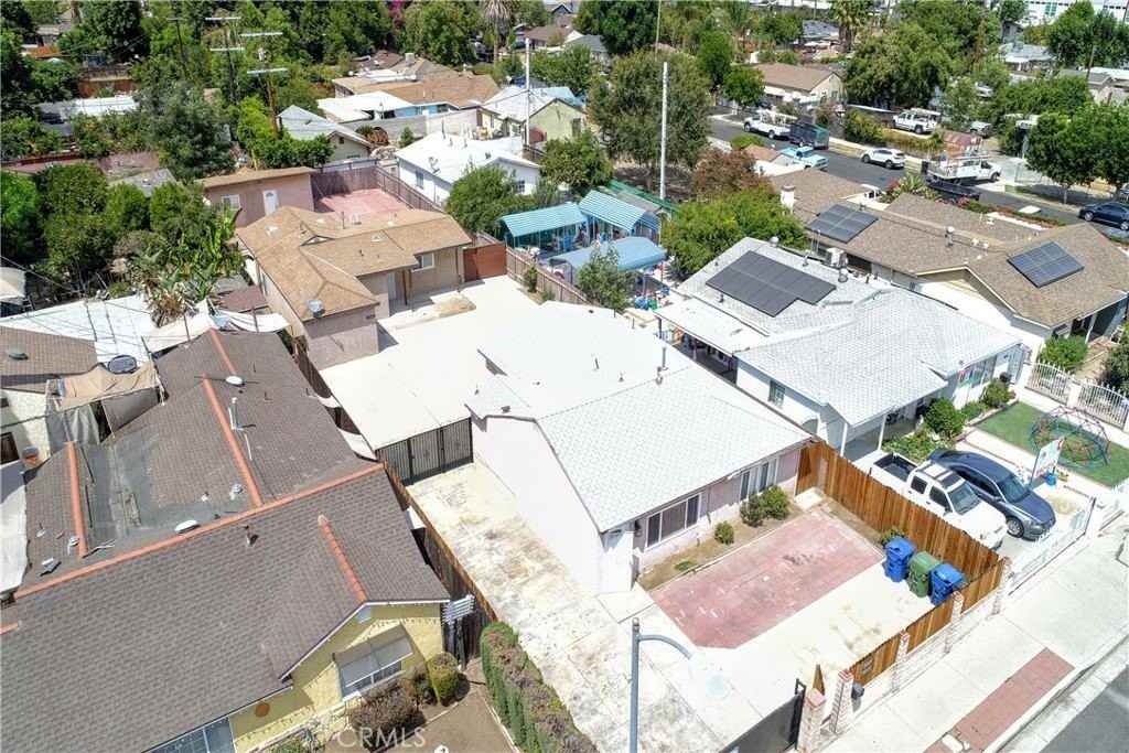 19947 Vanowen St - Photo 4 of 22