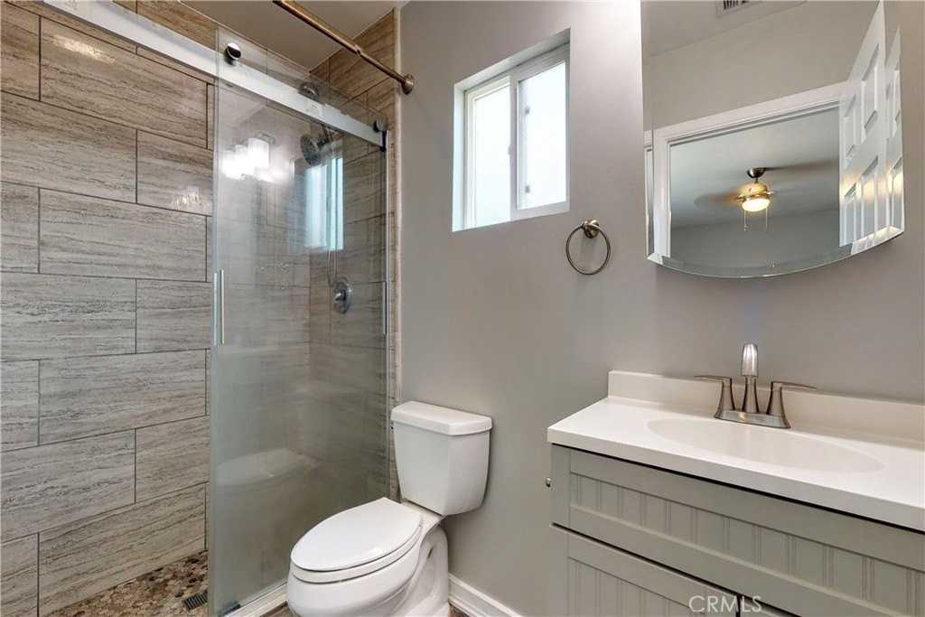 19947 Vanowen St - Photo 7 of 22