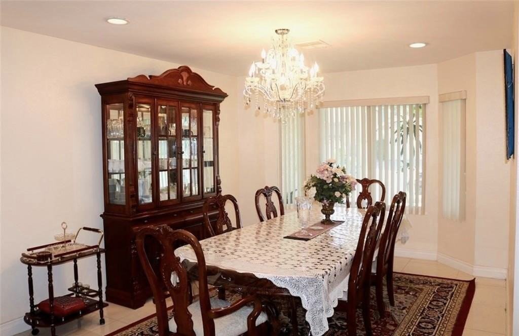 10638 Balcom Ave - Photo 6 of 16