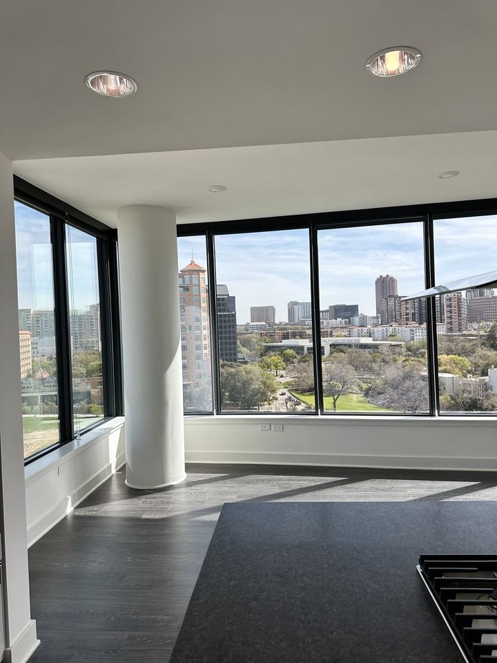 2525 Turtle Creek Blvd #317 - Photo 2 of 6