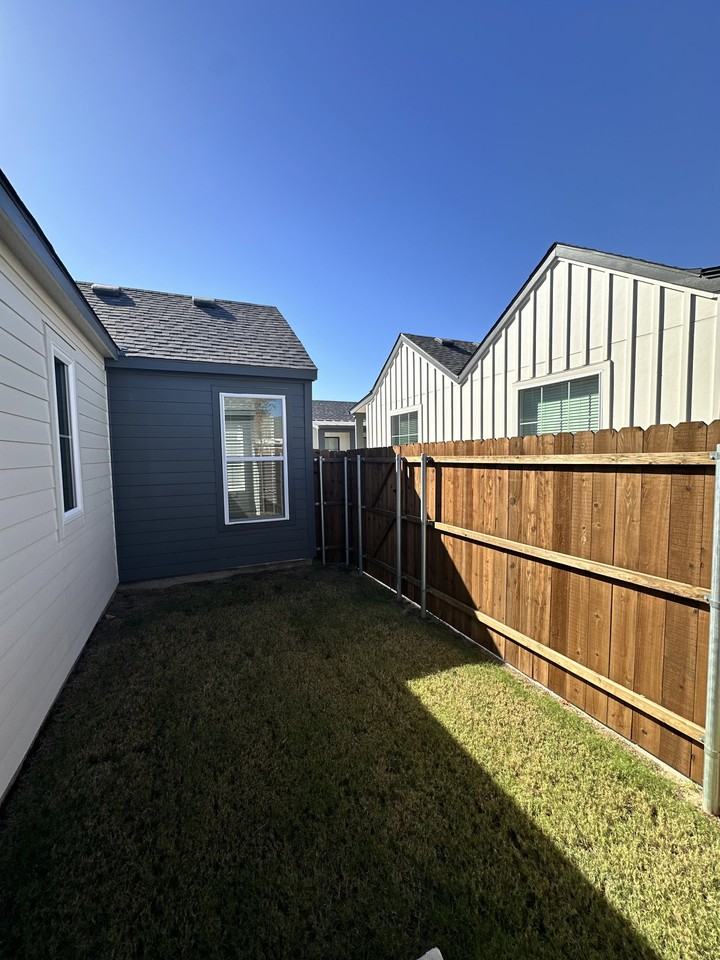 3651 S Custer Rd #00608 - Photo 5 of 7