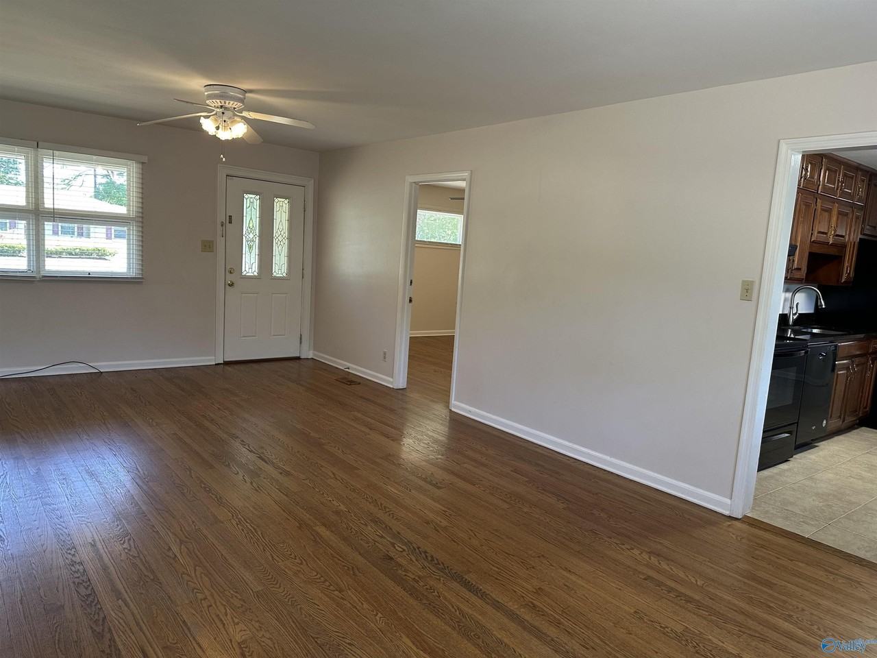 213 Wingate Ave Sw - Photo 2 of 20