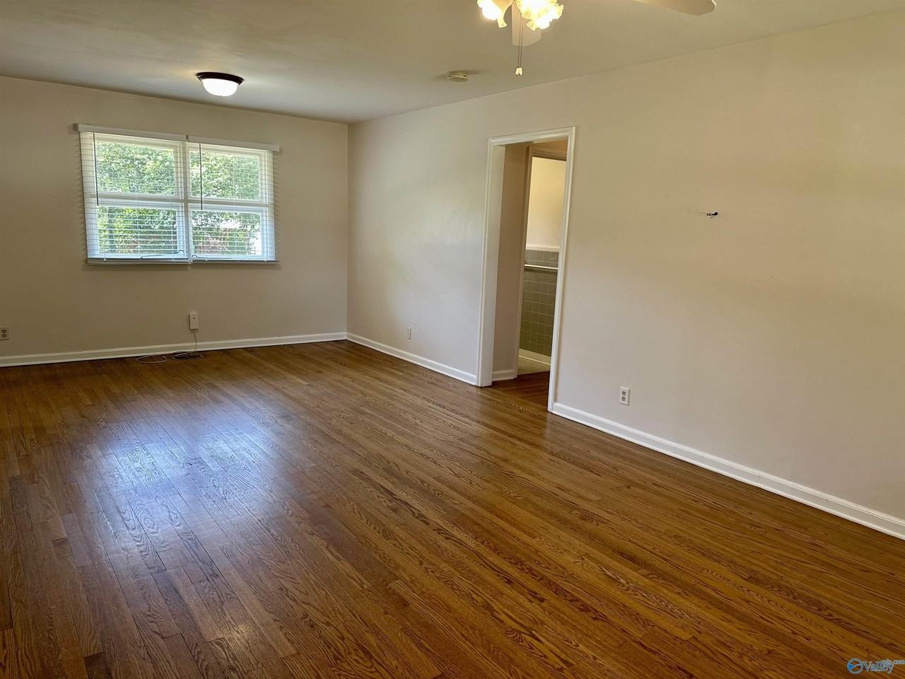 213 Wingate Ave Sw - Photo 3 of 20