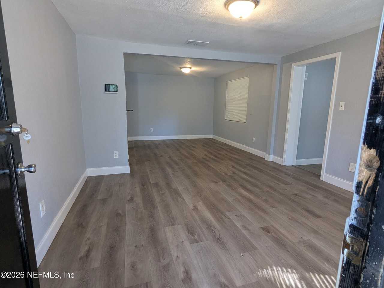 1834 Meharry Ave - Photo 4 of 16