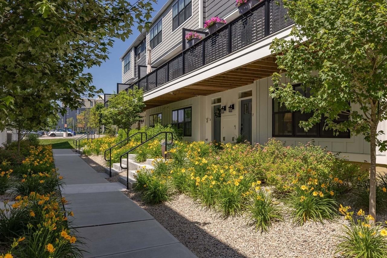 50 Cate St #16 - Photo 2 of 48