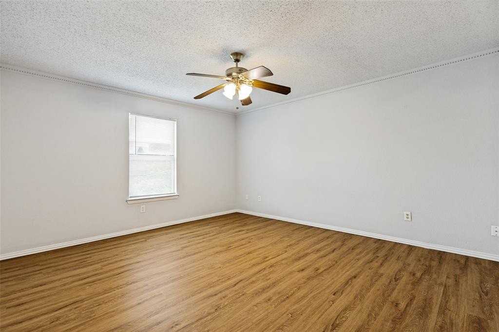 1043 Palomino Dr - Photo 7 of 12