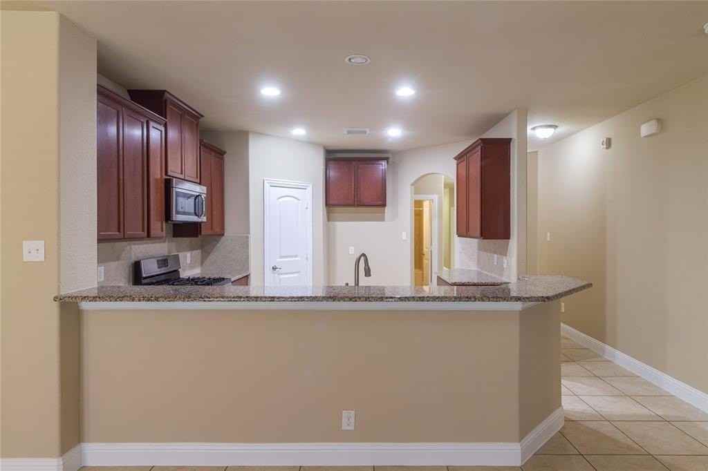 3701 Wrexham St - Photo 6 of 21