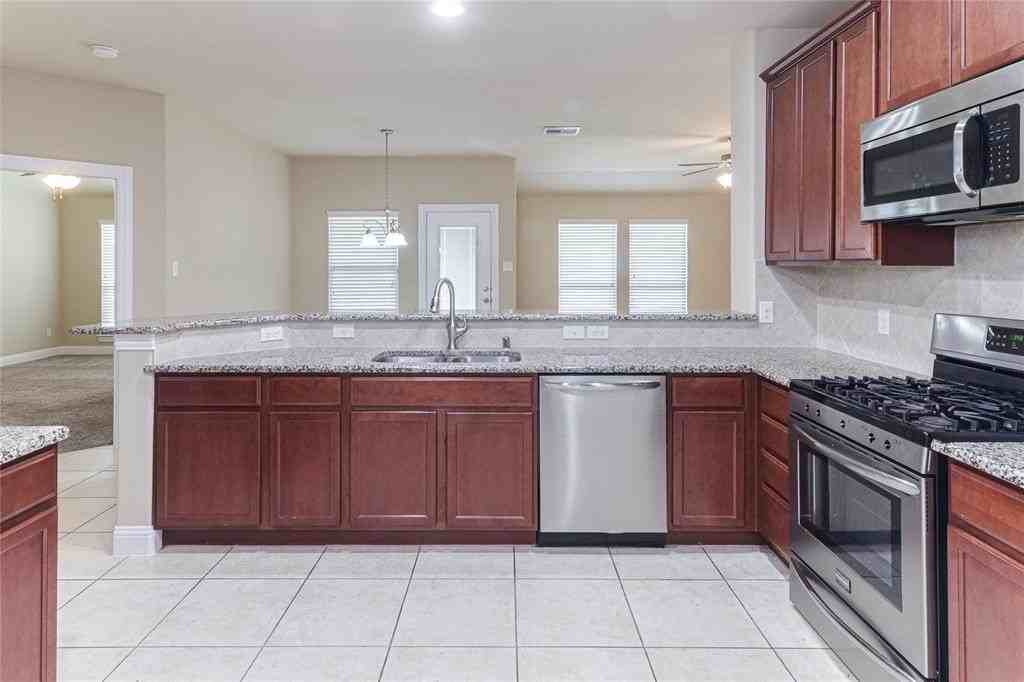 3701 Wrexham St - Photo 7 of 21