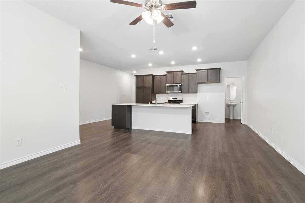 2041 Juniper Pass Way - Photo 3 of 16