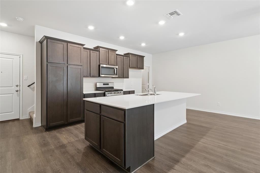 2041 Juniper Pass Way - Photo 4 of 16