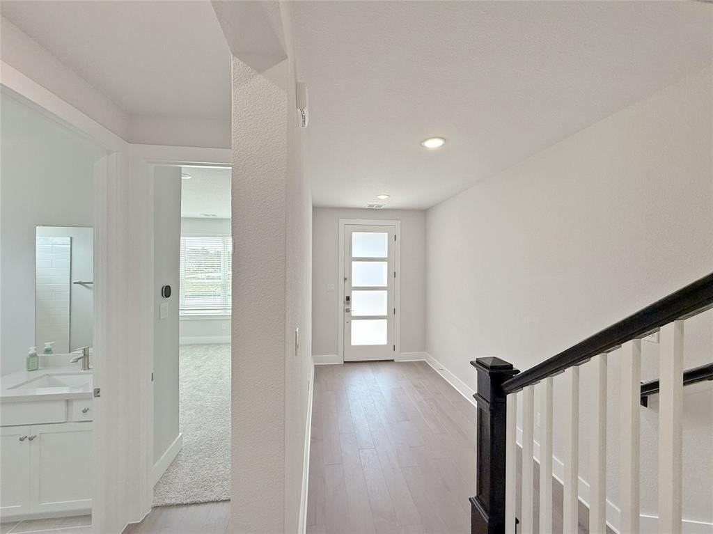 909 Ash Rd - Photo 3 of 19