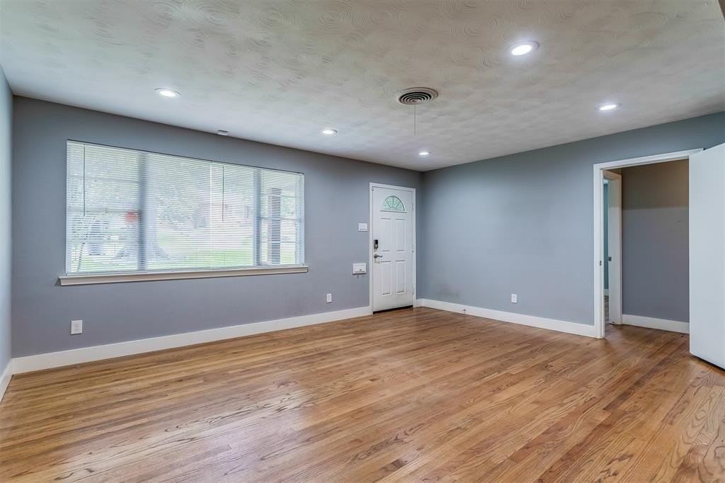 2540 El Cerrito Dr - Photo 3 of 36