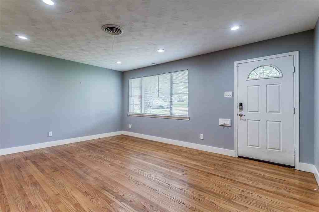 2540 El Cerrito Dr - Photo 4 of 36