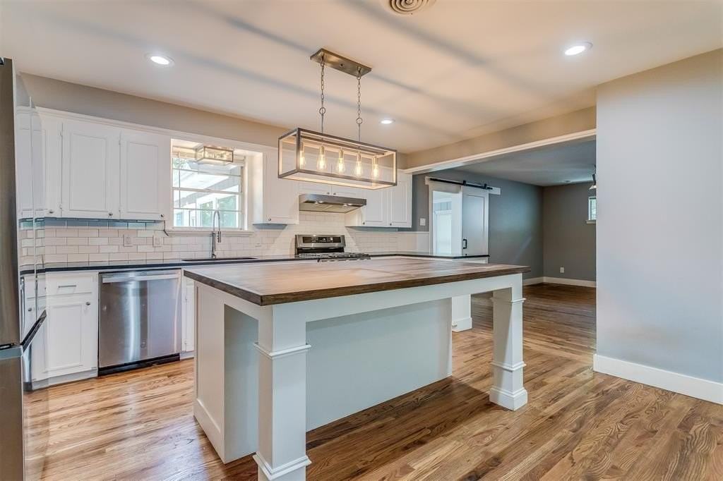 2540 El Cerrito Dr - Photo 6 of 36