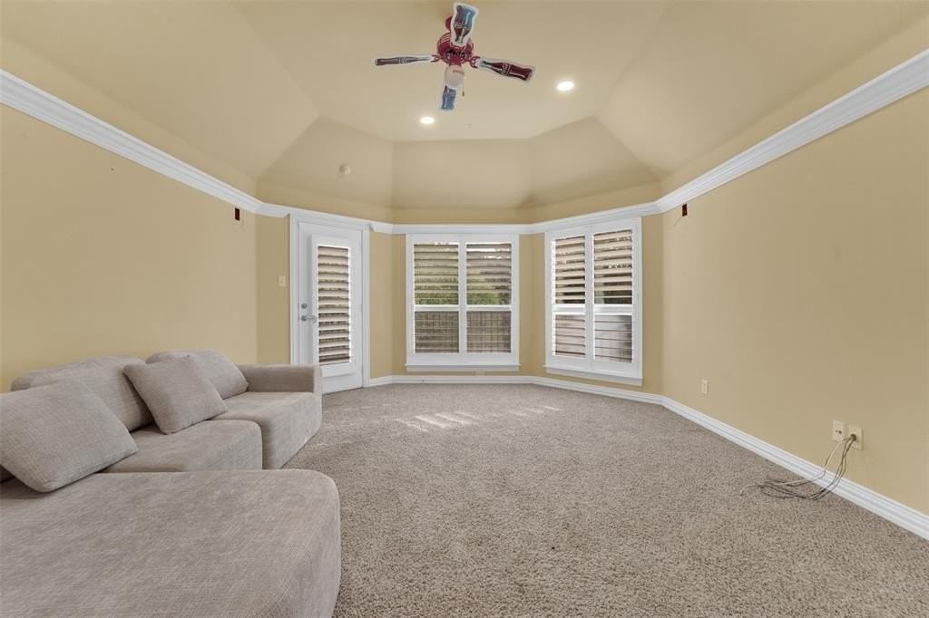 2202 Southern Oaks Dr - Photo 5 of 40