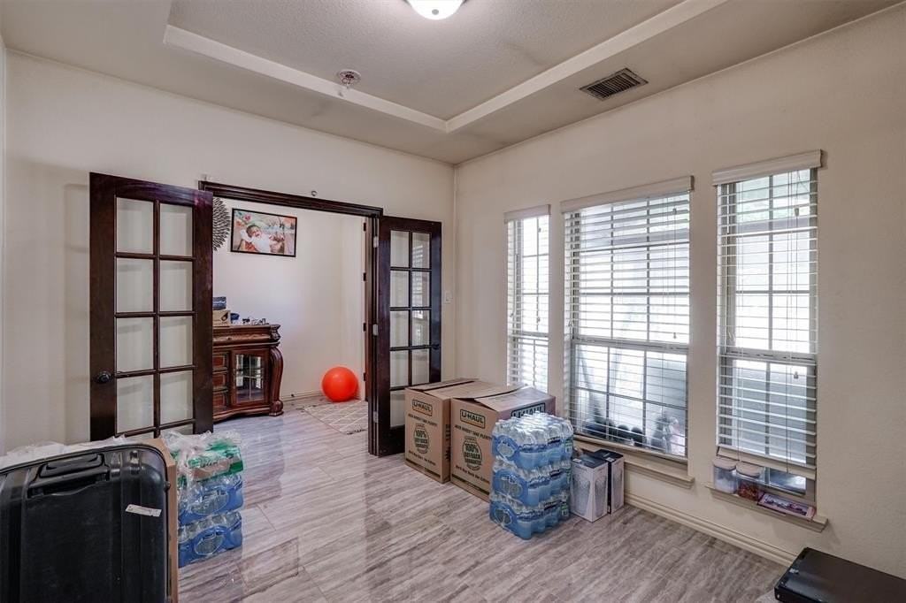 13704 Blueberry Hill Dr - Photo 4 of 30