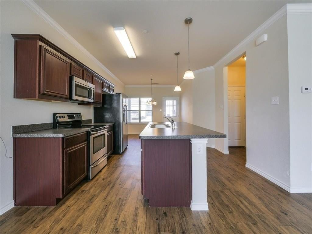 5421 Dolores Pl - Photo 5 of 27