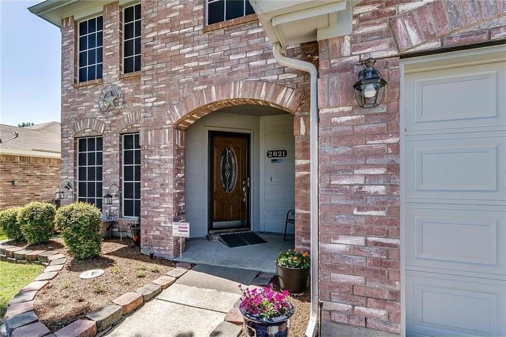 2821 Briargrove Ln - Photo 3 of 32