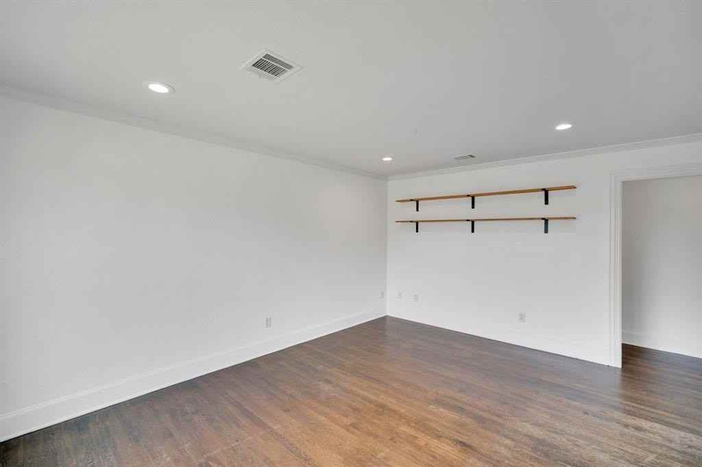 4312 Selkirk Dr - Photo 6 of 19