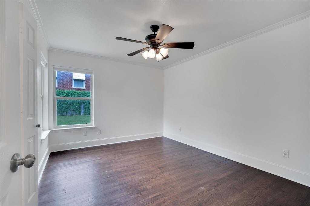 4312 Selkirk Dr - Photo 7 of 19